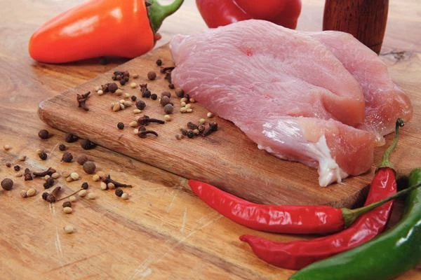 South Africa's Turkey Meat Price Decreases by 2%, Averaging $1,901 per Ton